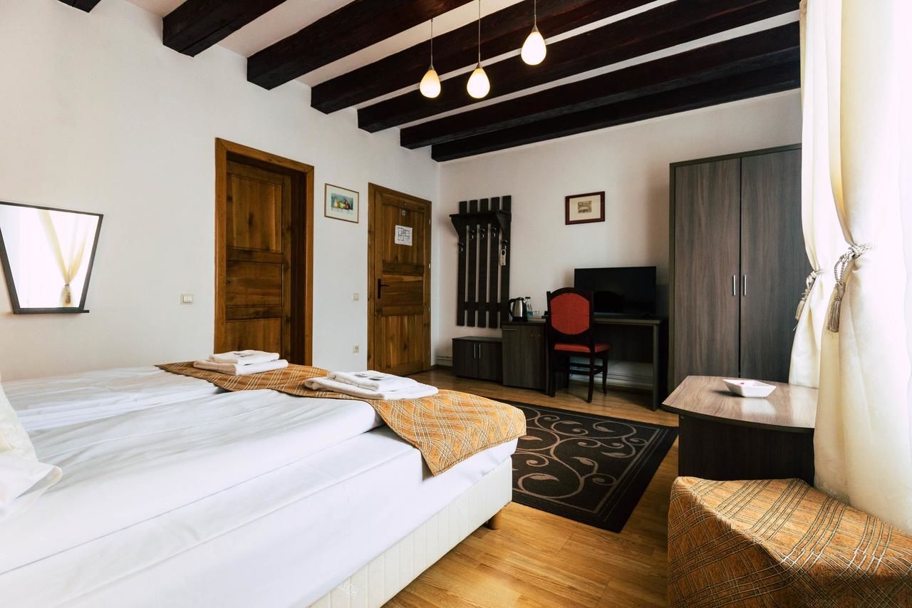 Гостевой дом Pension Gallery Брашов-13