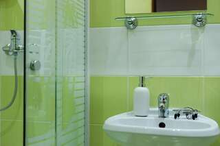 Гостевой дом Pension Gallery Брашов Двухместный номер с 2 отдельными кроватями-13